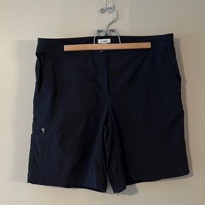 L.L. Bean hiking black womenswear shorts size 14